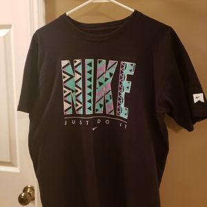 Nike Mens medium black T shirt